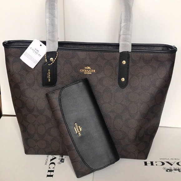 Coach Handbags - ❤️🌷coach tote set/brown/shoulder bag and wallet